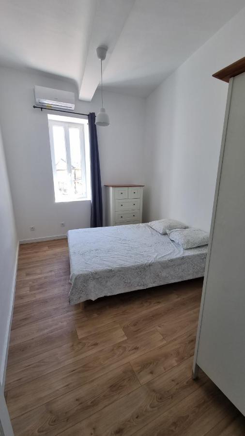 En Plein Coeur De Pelissanne - 55 M2 Renoves - Avec Parking 아파트 외부 사진